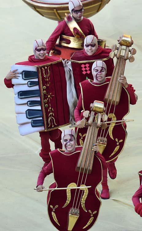 Performers take part in the opening ceremony of the 2014 FIFA World Cup at the Corinthians Arena in Sao Paulo on June 12, 2014, prior to the opening Group A football match between Brazil and Croatia.    AFP PHOTO / PEDRO UGARTE