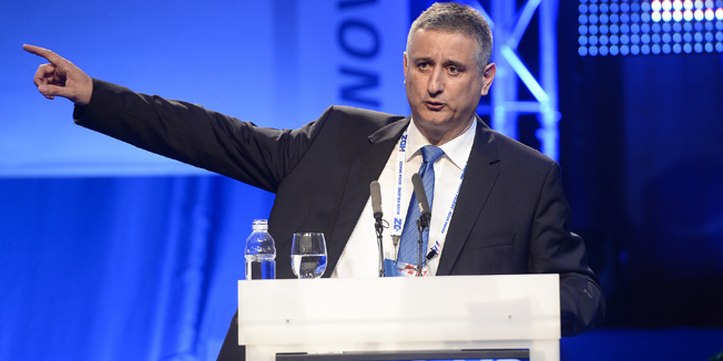 Zagreb, 170614.Danas u podne u Koncertnoj dvorani Vatroslava Lisinskog zapoceo je 16. izvjestajni opci sabor Hrvatske demokratske zajednice, na kojem se, izmedju ostalog, objavljuje kandidatura Kolinde Grabar Kitarovic na predsjednickim izborima 2015. godine.Na fotografiji: Tomislav Karamarko.Foto: Bruno Konjevic / CROPIX