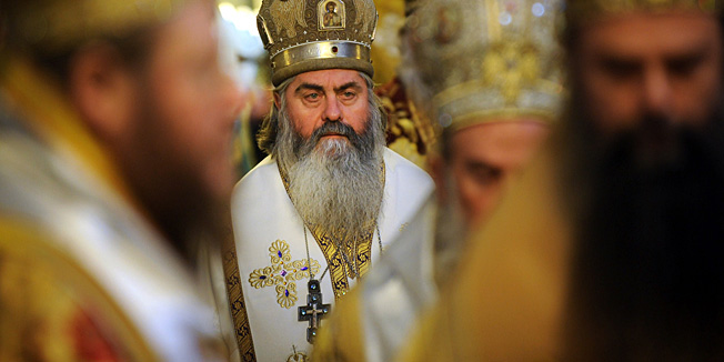 This photo taken on January 21, 2012 shows the Bishop of Varna and Veliki Preslav, Kiril, during an orthodox mass in Alexander Nevski cathedral in Sofia. Varna metropolitan Kiril, a powerful Bulgarian Orthodox Church bishop was found drowned on a beach near the Black Sea city on July 9, 2013, local police and hospital sources said, adding he might have been killed.         AFP PHOTO / NIKOLAY DOYCHINOV