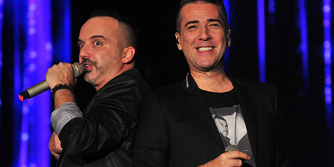 Skopje,281114Toni Cetinski veceras je u prepunoj Skopskoj dvorani Boris Trajkovski odrzao prvi samostalni koncert.Gost koncerta bio je Zeljko Joksimovic.Foto: Maja Zlatevska / CROPIX