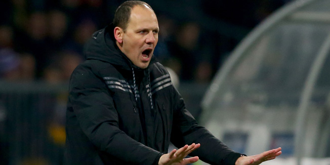 MARIBOR, SLOVENIA - DECEMBER 10:  Ante Simundza, head coach of Maribor reacts during the UEFA Group G Champions League match between NK Maribor and FC Schalke 04 at Ljudski vrt Stadium on December 10, 2014 in Maribor, Slovenia.  (Photo by Alexander Hassenstein/Bongarts/Getty Images)
