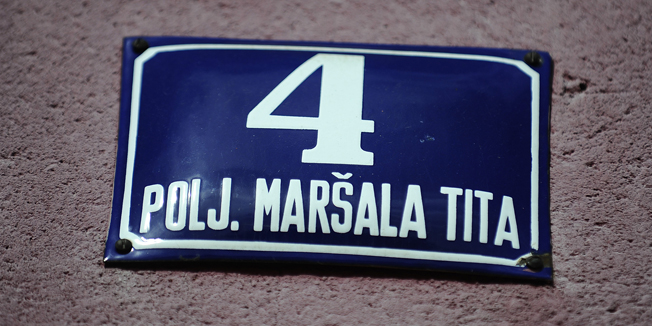 Sibenik, 260315.Stranke HDZ i HRAST zatrazile su od Grada Sibenika i Gradskog vijeca da promijeni ime glavnog gradskog trga Poljane koja nosi ime Poljana marsala Tita.Foto: Niksa Stipanicev / CROPIX