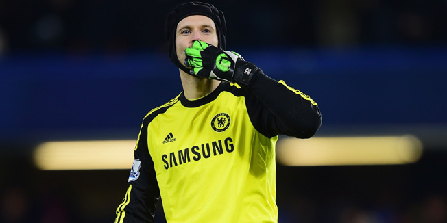 LONDON, ENGLAND - DECEMBER 13:  Petr Cech of Chelsea saltues the crowd after the Barclays Premier League match between Chelsea and Hull City at Stamford Bridge on December 13, 2014 in London, England.  (Photo by Jamie McDonald/Getty Images)