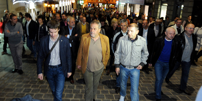 Zagreb, 031014.Gradonacelnik Milan Bandic otvorio je veceras novo uredjene zagrebacke ulice, Mesnicku i Streljacku na kojima su radovi trajali tri i pol mjeseca. Prije postavljanja kamenih kocki obnovljene su vodovodne, plinske i elektricne instalacije. Vrijednost radova je 10 milijuna kn. Foto: Damir Krajac / CROPIX