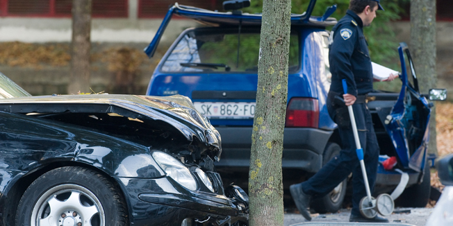Zagreb, 111014.Ulica Bernarda Vukasa.Jutros oko 6:20 na Jarunu dogodila se teska prometna nesreca u kojoj su sudjelovala tri osobna automobila i u kojoj je smrtno stradala jedna osoba.Ocevid je jos uvijek u tijeku.Foto: Darko Tomas / CROPIX