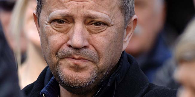 Split, 220212.Komemoracija novinaru Slobodne Dalmacije Miloradu Bibicu Mosoru u na splitskoj Pjaci. Nekoliko stotina splicana okupilo se na Narodnom trgu u Splitu na komemoraciji Miloradu Bibicu Mosoru koja se odrzavala u prostoru stare gradske vijecnice.Na slici: Emir HadzihafisbegovicFoto: Tom Dubravec / CROPIX