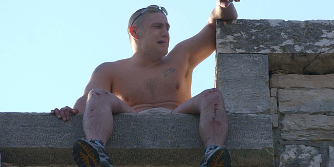 Pula,050506-desk-Zatvorenik se popeo na krov zatvora i placeFoto:Goran Sebelic                               