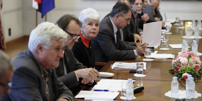 Zagreb, 211014. Predsjednistvo Hrvatskoga sabora odrzalo je sjednicu s predstavnicima Klubova zastupnika.Na fotografiji: Jadranka Kosor, Miodrag Pupovac.Foto: Dragan Matic / CROPIX