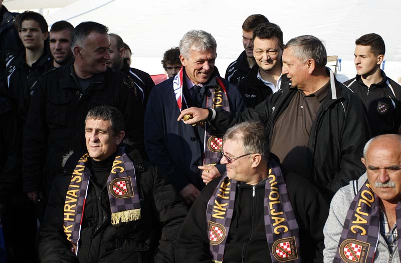 Zagreb, 031114.Ministarstvo branitelja, Savska 66.Prosvjed branitelja iz domovinskog rata pred Ministarstvom u Savskoj traje vec petnaesti dan.Na fotografiji: Predsjednik Zupanijskog suda Ivan Turudic posjetio je branitelje pred Ministarstvom.Foto: Ronald Gorsic / CROPIX