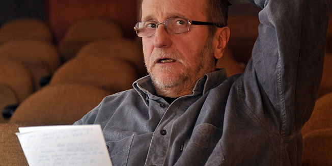 Zagreb, 221111.Kazaliste Vidra, proba predstave Profesionalac u reziji glumca Bogdana Diklica cija premjera ce biti u petak 25.11.2011. U predstavi glume Vedran Mlikota, Danko Ljustina, Anica Kovacevic, Goran Navojec i alternacija Sinisa Ruzic.Na slici: Bogdan Diklic.Foto: Bruno Konjevic / CROPIX