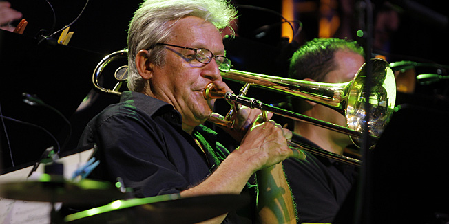 Rovinj, 130713.Zadnja vecer 3. Avantgarde jazz festivala. Jazz orkestar HRT-a i Simon Marlow zatvorili su Avantgarde Jazz Festival koncertom na trgu Slobode.Foto: Goran Sebelic / CROPIX                              