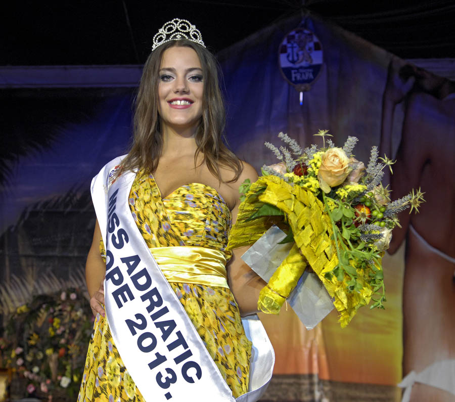 Split, 190713.U marini Frapa u Rogoznici odrzan je izbor ljepote Miss Adriatic za Miss Mediterana. Natjecalo se 14 djevojaka iz zemalja bivse Jugoslavije i Italije. Pobijedila je Sara Mitic, predstavnica Srbije. Na fotografiji: Sara Mitic.Foto: Josko Supic / CROPIX