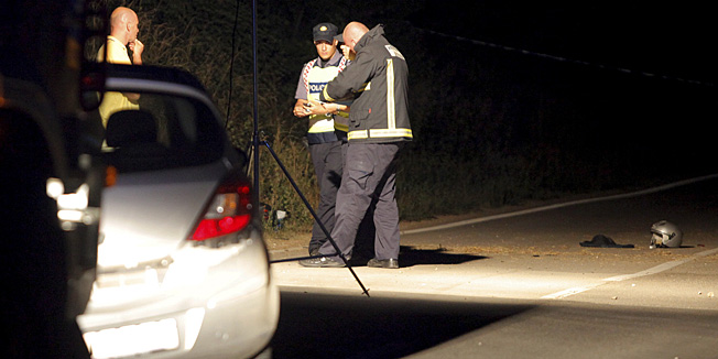 Umag, 220713.Na zupanijskoj cesti 5003 na relaciji od Umaga do Svete Marije na Krasu veceras oko 21 i 30 dogodila se prometna nesreca u kojoj je motorist talijanske nacionalnosti poginuo. Na fotografiji: policijski ocevid.Foto: Goran Sebelic / CROPIX