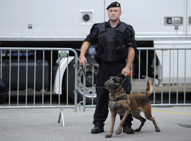 Zagreb, 210813. Stadion Maksimir.  Prva utakmica 4. pretkola Lige prvaka izmedju GNK Dinamo Zagreb i FK Austria Bec.Na fotografiji:  policijsko osiguranje.Foto: Damir Krajac / CROPIX
