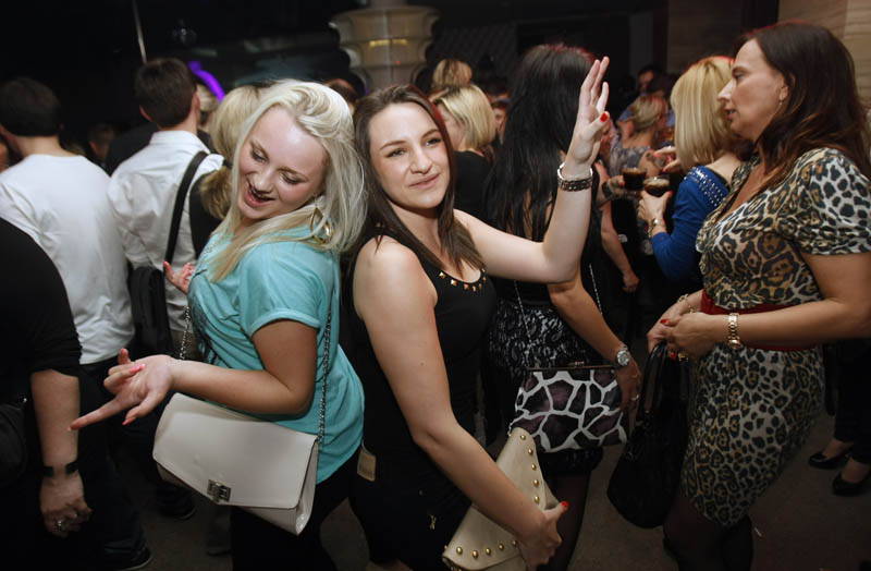 Zagreb,260413.Klub Shamballa, Savska cesta.Koncert Lepe Brene u diskoteci Shamballa, klub Shamballa je koncertom Lepe Brene obiljezio petu godinu rada.Na slici: Obozavatelji Lepe Brene.Foto: Ranko Suvar / CROPIX