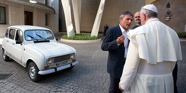 RESTRICTED TO EDITORIAL USE  MANDATORY CREDIT AFP PHOTO/OSSERVATORE ROMANO