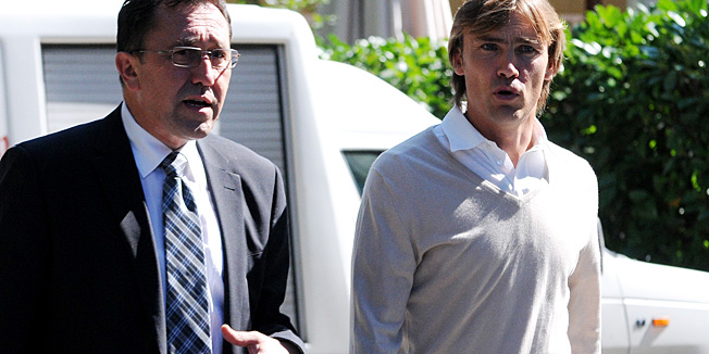 Karlovac, 200913.Na glavnu skupstinu Karlovacke banke danas u 12 sati dosao je i Dario Simic, mali dionicar, koji bi trebao biti imenovan u Nadzorni odbor Karlovacke banke.Na fotografiji: Dario Simic.Foto: Robert Fajt / CROPIX