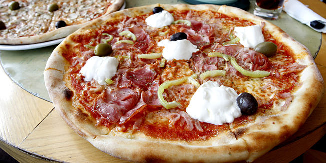 Zagreb, 290907.Pizzerija Baschiera na Horvacanskoj cesti.Na slici 