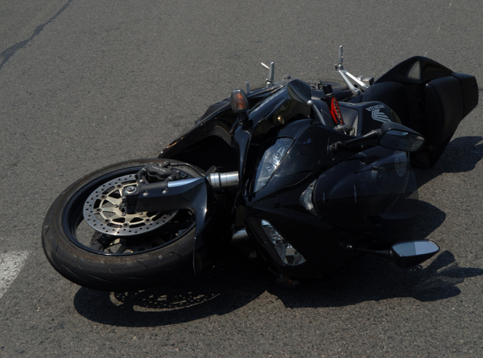 Split, 170709.Ulica Domovinskog rata.Prometna nesreca u kojoj su sudjelovali  motocikl  Honda i automobil Opel. Za sada nema podataka o ozlijedjenima. Ocevid je u tijeku.Foto: Fedja Klaric / CROPIX
