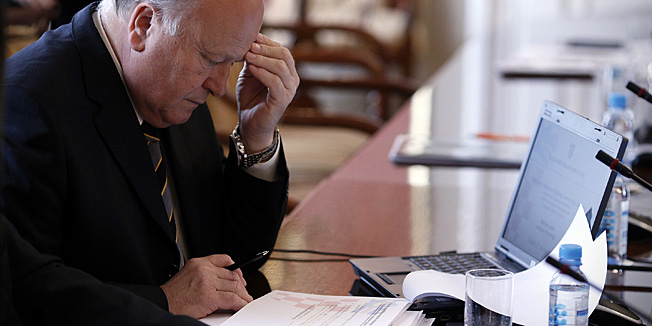 Zagreb, 270412.Odrzana je sjednica Vlade RH,  na dnevnom redu su 34 tocke, a medju njima i Nacrt prijedloga zakona o poticanju zaposljavanja, odlucivalo se i o prijedlozima vezanim za cijenu struje i cijenu plina.Na slici: Slavko Linic.Foto: Dragan Matic / CROPIX 