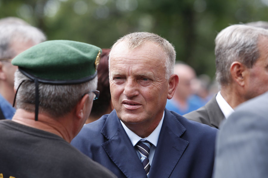 Zagreb, 040913.Na zagrebackom groblju Mirogoj zapoceo je pogreb  Zvonku Busicu - Taiku, bivsem hrvatskom emigrantu osudjenom za otmicu americkog aviona, koji si je oduzeo zivot u Rovanjskoj kod Zadra.Na fotografiji: Marinko Kresic.Foto: Davor Pongracic / CROPIX