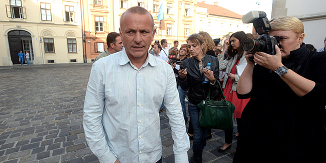 Zagreb, 281013.Markov trg.Sastanak izaslanstva stozera za obranu Vukovara i premijera Zorana Milanovica.Nakon dva i pol sata pregovori su neuspjesno zavrseni.Na fotografiji: Tomislav Josic.Foto: Goran Mehkek / CROPIX