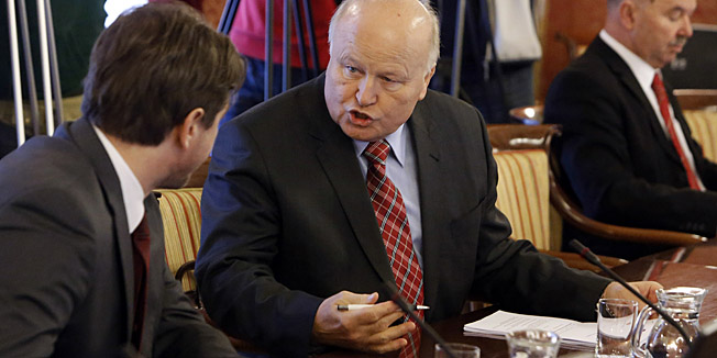 Zagreb, 090114.Banski dvori, trg Svetog Marka.Redovna sjednica Hrvatske Vlade. Na fotografiji: ministar financija Slavko Linic. Foto: Damjan Tadic / CROPIX