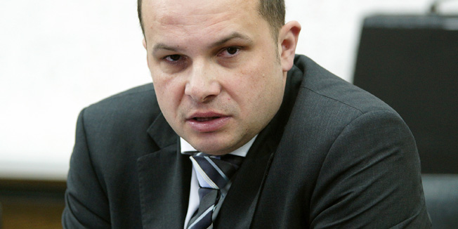 Zagreb, 270114.Ministarstvo pomorstva, prometa i infrastrukture.Konferencija za medije celnika Ministarstva pomorstva, prometa i infrastrukture vezana uz temu stanja i planova privatizacije tvrtke HZ Cargo. Na fotografiji: ministar Sinisa Hajdas Doncic.Foto: Marko Todorov / CROPIX