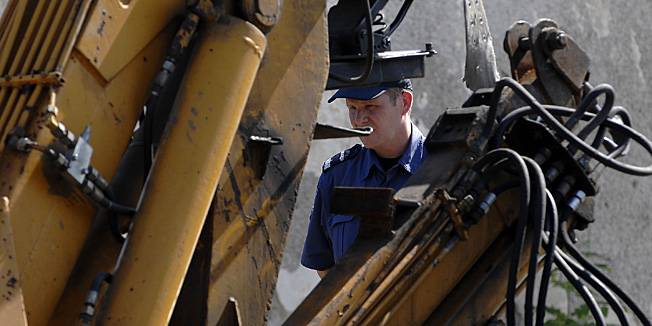 Perusic, 180712.Na zeljeznickoj postaji u Perusicu dogodila se nesvakidasnja nesreca. Radno vozilo 