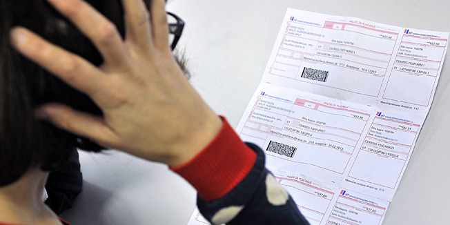 Split, 121012.Ovih dana na adresu gradana Splita poceli su stizati racuni Elektrodalmacije sa vecim odnosno skupljim racunima za struju.Foto: Josko Ponos / CROPIX