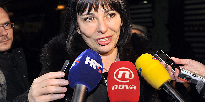 Zagreb, 050214.U prostorijama SDP-a na Iblerovom trgu odrzava se sastanak predsjednistva SDP-a.Na fotografiji: Ivana Lovric Merzel, sisacka zupanica dolazi na sastanak.Foto: Bruno Konjevic / CROPIX