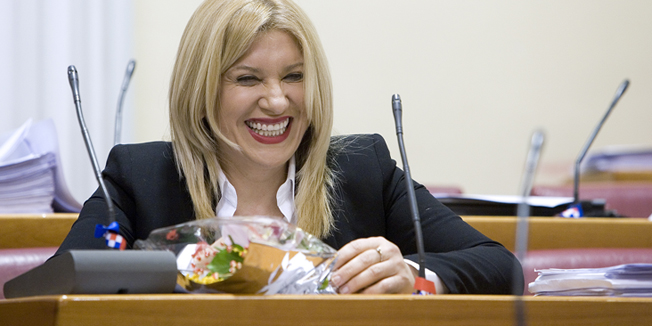 Zagreb, 180214.Trg sv Marka.Nastavak 12. sjednice Hrvatskog sabora. Sabor je zasjedanje nastavio objedinjenom raspravom o paketu izvjesca o programu i poslovanju HRT-a u 2011. i 2012. godini.Na fotografiji: Vesna Skare Ozbolt.Foto: Sandra Simunovic / CROPIX