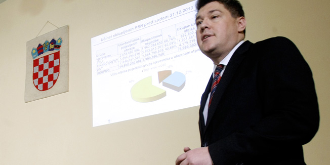 Zagreb, 210214.Ministarstvo financija.Ministar financija odrzao je danas u 11 sati izvanrednu konferenciju za medije na temu predstecajnih nagodbi.Na fotografiji: Boris Lalovac - zamjenik ministra financija.Foto: Tomislav Kristo / CROPIX