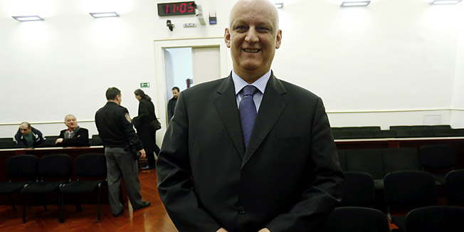 Zagreb, 060314.Zupanijski sud na Zrinjevcu. Objava nepravomocne presude bivsem saborskom zastupniku i pomocniku ministra obrane, umirovljenom generalu Ljubi Cesicu Rojsu u slucaju u kojem mu se sudi zbog navodne zlouporabe kojima je Ministarstvo obrane prije 18 godina ostetio za vise od pet milijuna kuna.Foto: Damjan Tadic / CROPIX