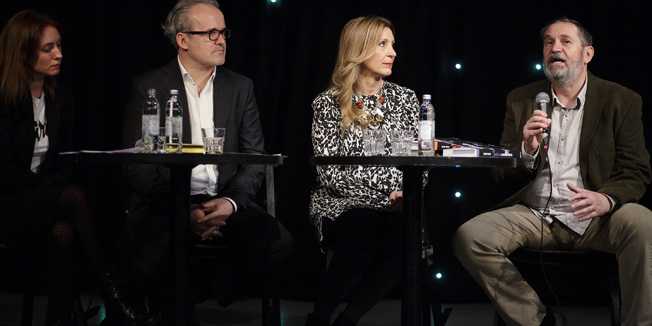 Zagreb, 060314.Konferencijom za novinare u VIP jazz clubu najavljen je 10. VIP Zagreb Jazz Festival, koji pocinje 8. travnja koncertom Cassandre Wilson u Lisinskom.Na fotografiji: Drazen Kokanovic, Dubravka Jusic, Davor Hrvoj.Foto: Dragan Matic / CROPIX