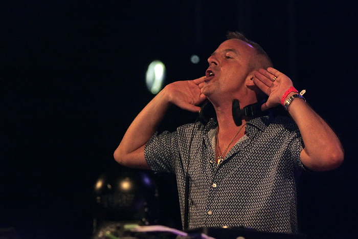 Umag, 280510.Legendarni DJ i producent Norman Quentin Leo Cook alias Fatboy Slim odrzao je koncert elektronske glazbe na stadionu Stella Maris u Umagu. Foto: Srecko Niketic / CROPIX