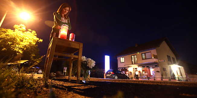 Bosnjaci, Zupanja, 140513.Sestogodisnja djevojcica smrtno je stradala u teskoj prometnoj nesreci kada je na nju naletio kombi HEP a. Nesreca se dogodila u Strosmajerovoj ulici u Bosnjacima.Na fotografiji: mjesto nesrece.Foto: Danijel Soldo / CROPIX