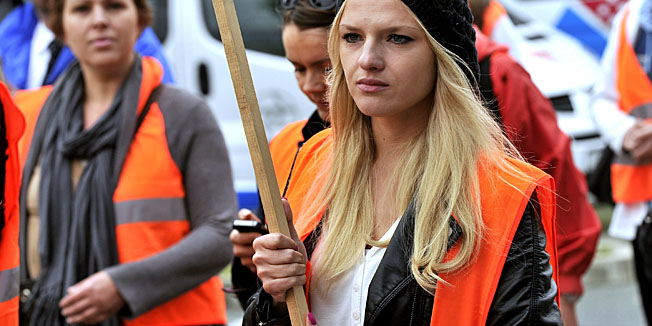 Zagreb, 170513. Cetvrti dan strajka kabinskog osoblja i pilota Croatia airlinesa.Buzin, upravna zgrada Croatia Airlinesa u kojoj se odrzavaju pregovori uprave i sindikata.Foto: Srdjan Vrancic / CROPIX