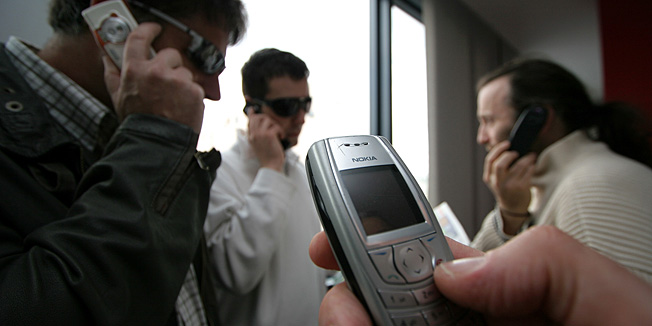 zagreb130406ilustracija mobiteli zracenjefoto: igor sambolec-desk-