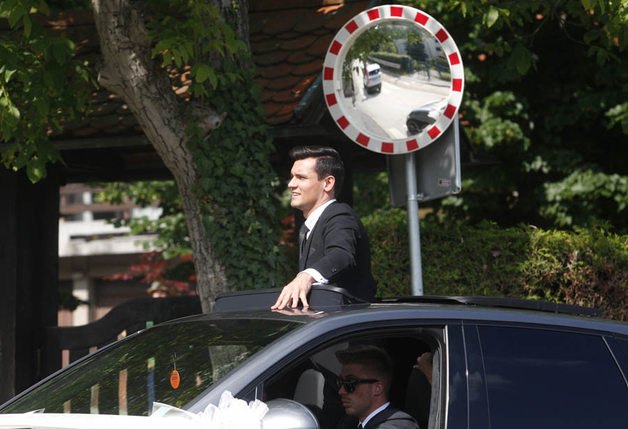 Zagreb, 080613.Crkva u Remetama.Crkveno vjencanje Hrvatskog nogometnog reprezentativca Dejana Lovrena i Anite Sekulic.Na fotografiji: Dejan Lovren.Foto: Nenad Dugi / CROPIX