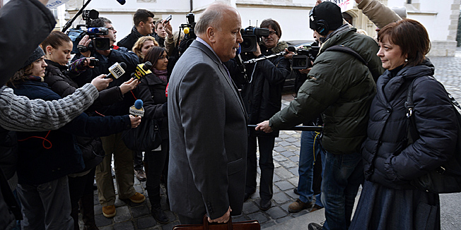 Zagreb, 100113.Markov trg.Banski dvori.Redovita sjednica Hrvatske Vlade.Na slici: Slavko Linic.Foto: Goran Mehkek / CROPIX