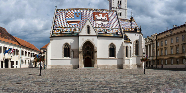 Zagreb, 310712.Panoramski pogled na zgradu vlade, Markovu crkvu i zgradu sabora.Foto: Admir Buljubasic / CROPIX