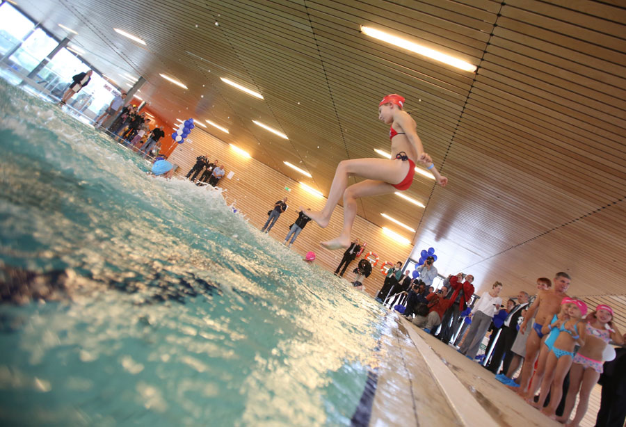 Slavonski Brod, 270913.Danas su u Slavonskom Brodu otvoreni po mnogima najveci i najljepsi bazeni u Hrvatskoj.Vrijednost projekta je 50 mil.kuna.Na fotografiji bazeni Vijus.Foto: Danijel Soldo / CROPIX