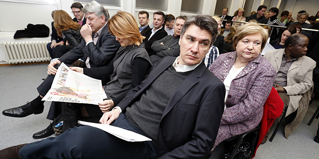 Zagreb, 160313.4. sjednica Glavnog odbora SDP-a.Socijaldemokratska partija Hrvatske odrzala cetvrtu sjednicu svoga Glavnog odbora. Obracanje predsjednika SDP-a Zorana Milanovica clanovima Glavnog odbora bit ce otvoreno za novinare, a o zakljuccima ce se izvijestiti priopcenjem po zavrsetku sjednice.Na fotografiji: premijer Zoran Milanovic.Foto: Damjan Tadic / CROPIX