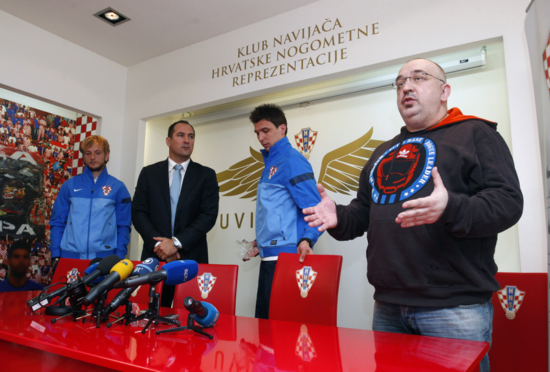 Kruno Grlević (sasvim desno)