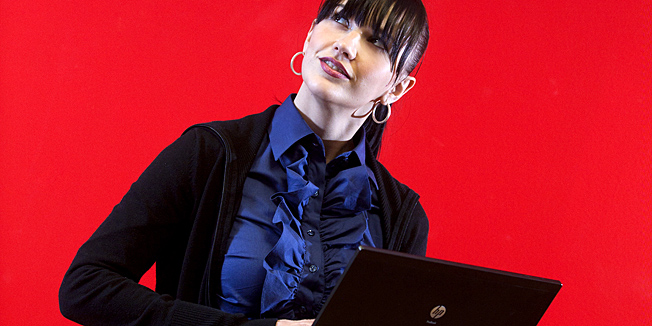 Zagreb, 270111.Na slici: Martina Usmiani iz firme Kolektiva za pricu o grupnom shoppingu putem interneta.Foto: Neja Markicevic / CROPIX