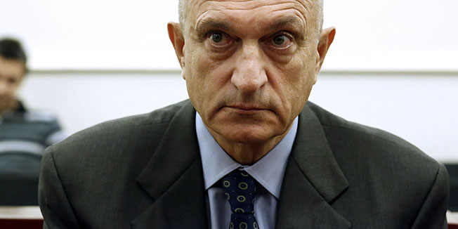 Zagreb, 251012.Zupanijski sud na Zrinjevcu.Nastavak sudjenja bivsem hrvatskom premjeru Ivi Sanaderu za slucaj Ina-Mol. Svjedok na sudjenju bio je Robert Jezic bivsi vlasnik Diokia.Foto: Damjan Tadic / CROPIX