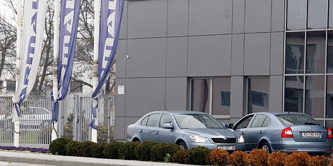 Ludbreg, 121112.Istrazitelji USKOK-a su u ponedjeljak ujutro u Varazdinu i Ludbregu izveli akciju 'Hipokrat', u sklopu koje je privedeno vise lijecnika opce prakse i celnika jedne ludbreske farmaceutske tvrtke. Sumnjici ih se za davanje i primanje mita.Na fotografiji: firma Farmal.Foto: Zeljko Hajdinjak / Cropix