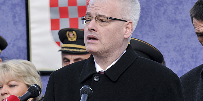 Zagreb, 101112.Svecana prisega 10. narastaja kadeta Oruzani snaga RH na Hrvatskom vojnom ucilistu Petar Zrinski.Na fotografiji: Predsjednik Ivo Josipovic.Foto: Admir Buljubasic / CROPIX