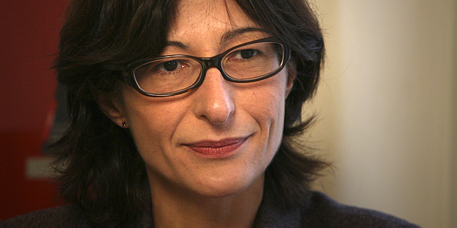 Zagreb 091107.Florence Hartmann bivsa glasnogovornica haskog tribunala na predstavljanju svoje knjige Mir i Kazna u knjizari Profil . Zvonimir Cicak  je napisao predgovor knjige.Foto: Damjan Tadic/cropix